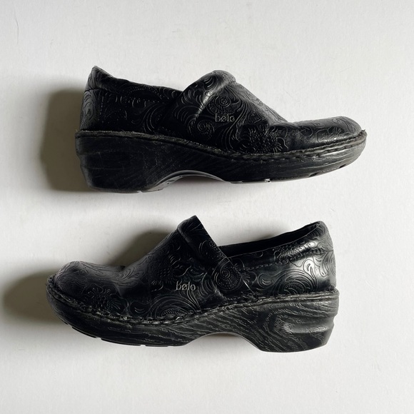 Born Shoes - Bolo by Born Embossed Floral Nursing Clogs Black Size 9